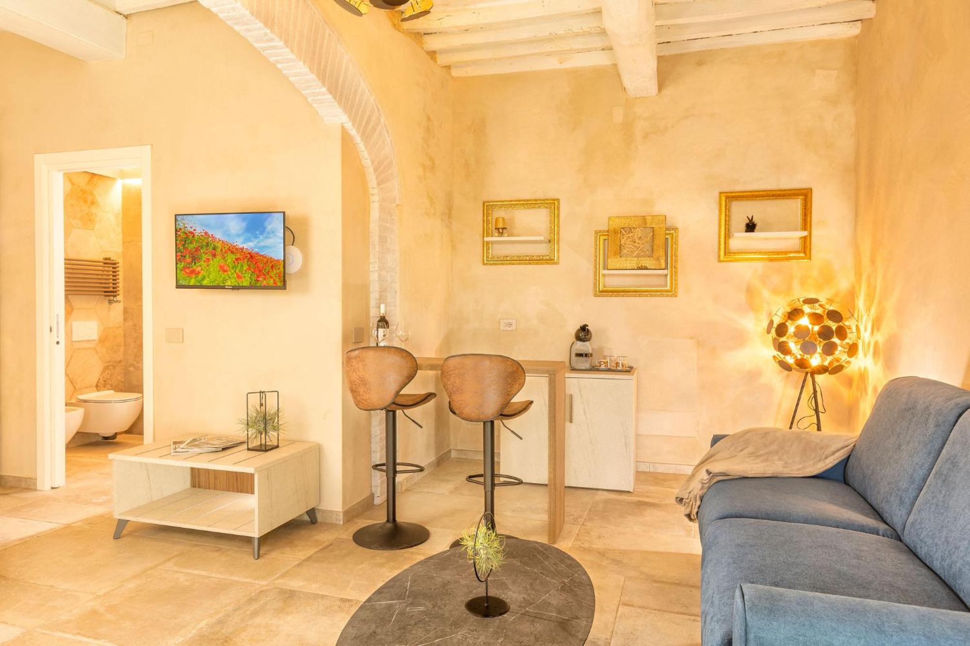 Palazzo Falcinelli Luxury Room In Montepulciano Center With Air Conditioning And Elevator Экстерьер фото