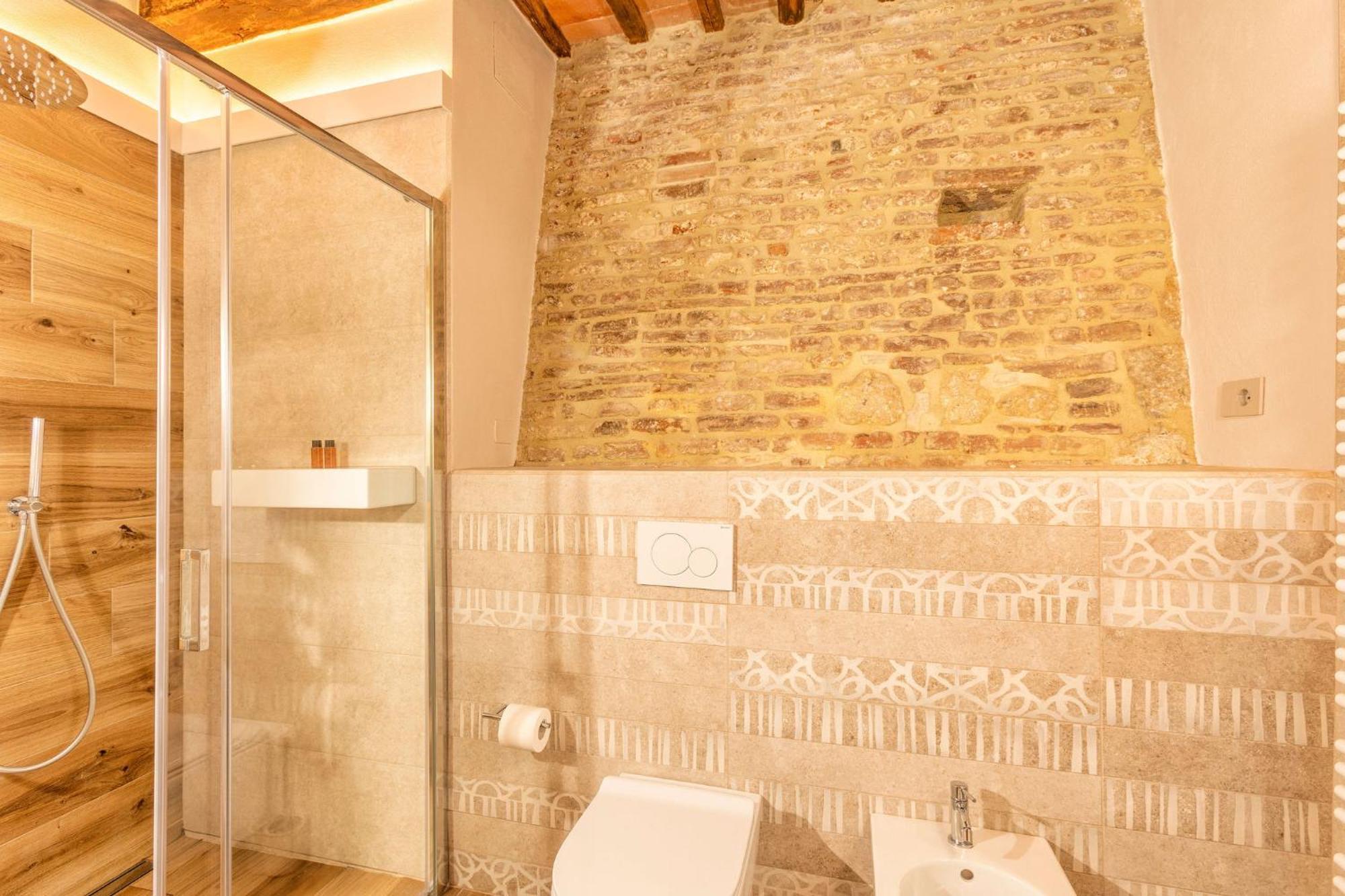 Palazzo Falcinelli Luxury Room In Montepulciano Center With Air Conditioning And Elevator Экстерьер фото