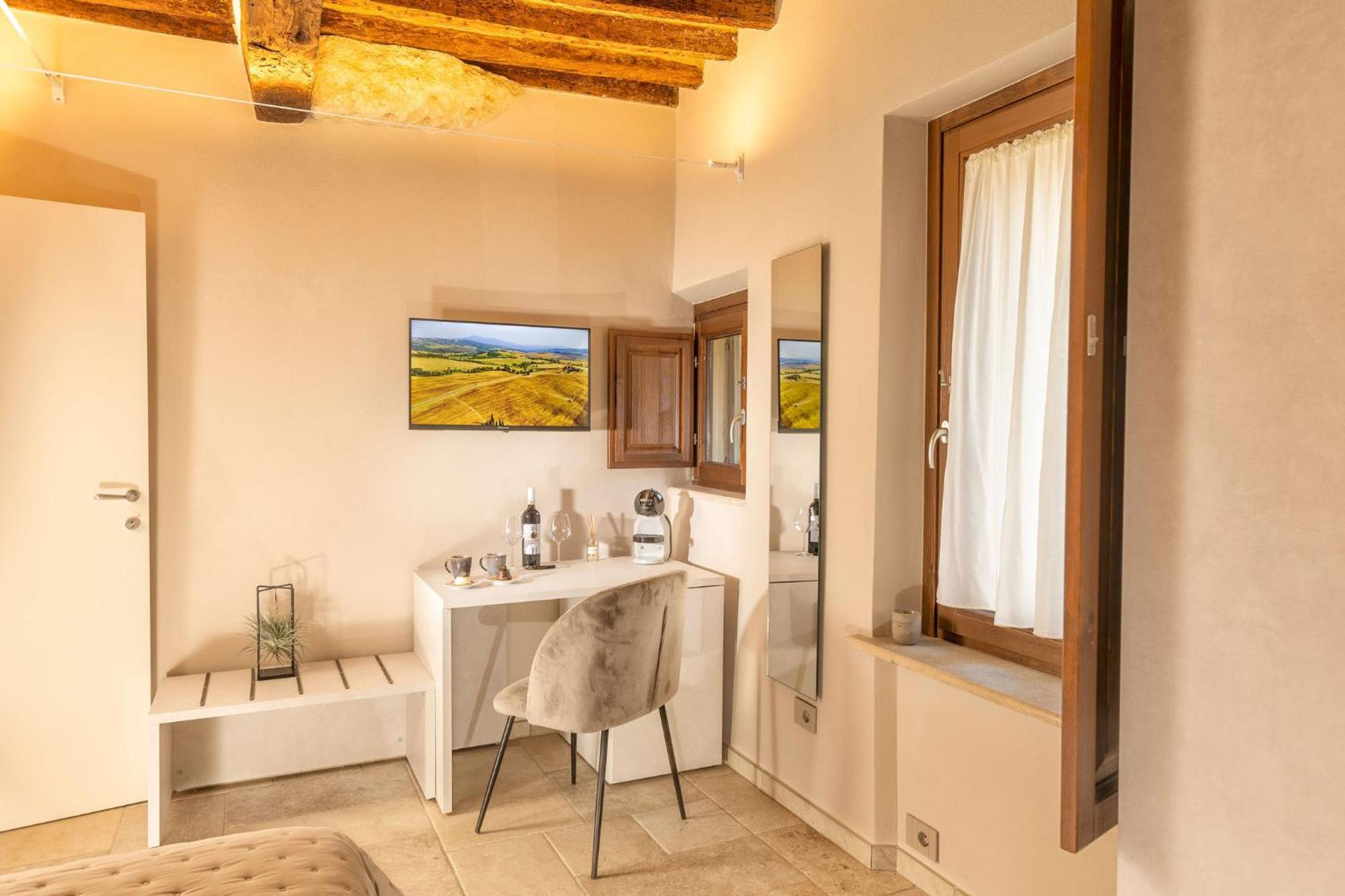 Palazzo Falcinelli Luxury Room In Montepulciano Center With Air Conditioning And Elevator Экстерьер фото
