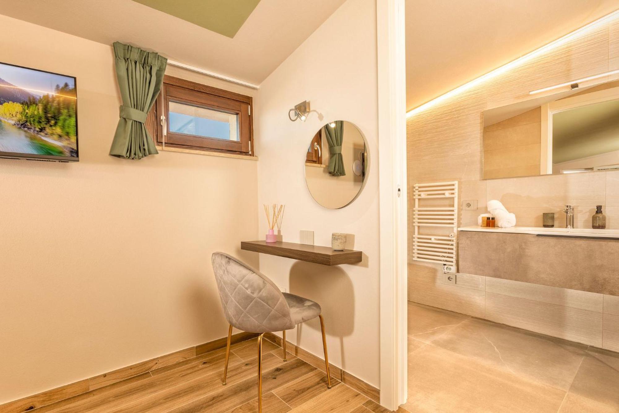Palazzo Falcinelli Luxury Room In Montepulciano Center With Air Conditioning And Elevator Экстерьер фото