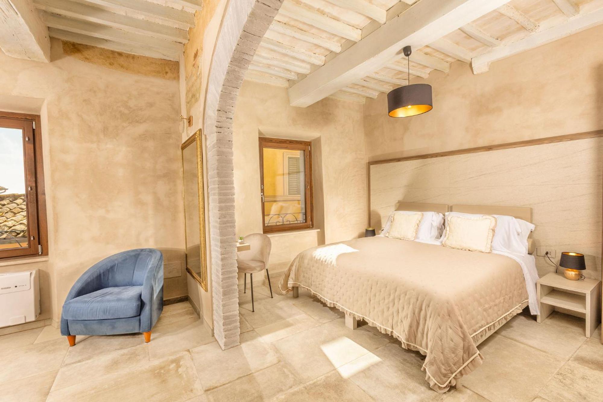Palazzo Falcinelli Luxury Room In Montepulciano Center With Air Conditioning And Elevator Экстерьер фото