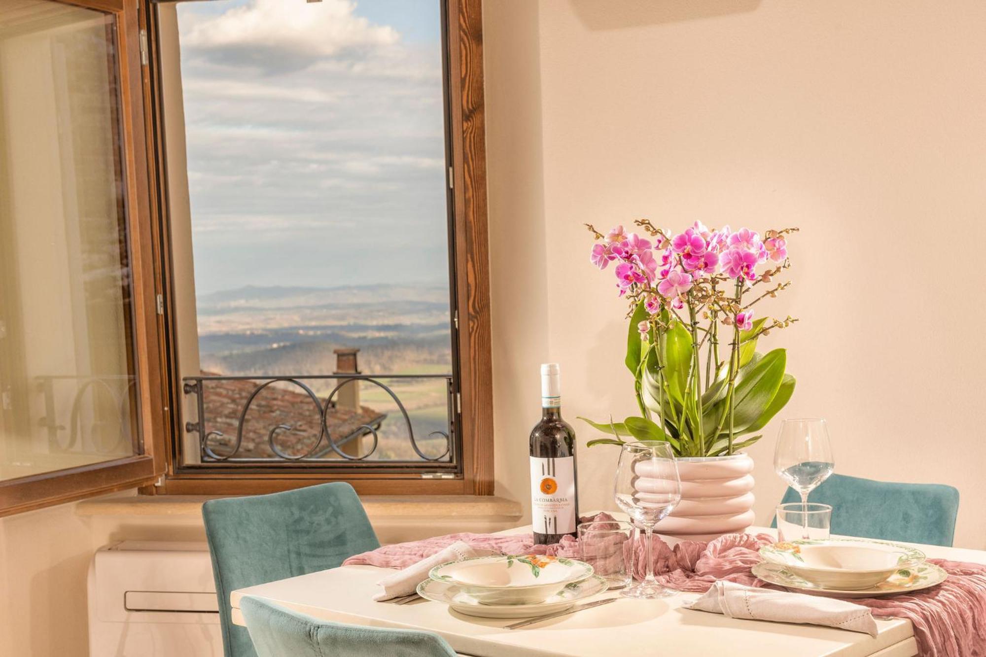 Palazzo Falcinelli Luxury Room In Montepulciano Center With Air Conditioning And Elevator Экстерьер фото
